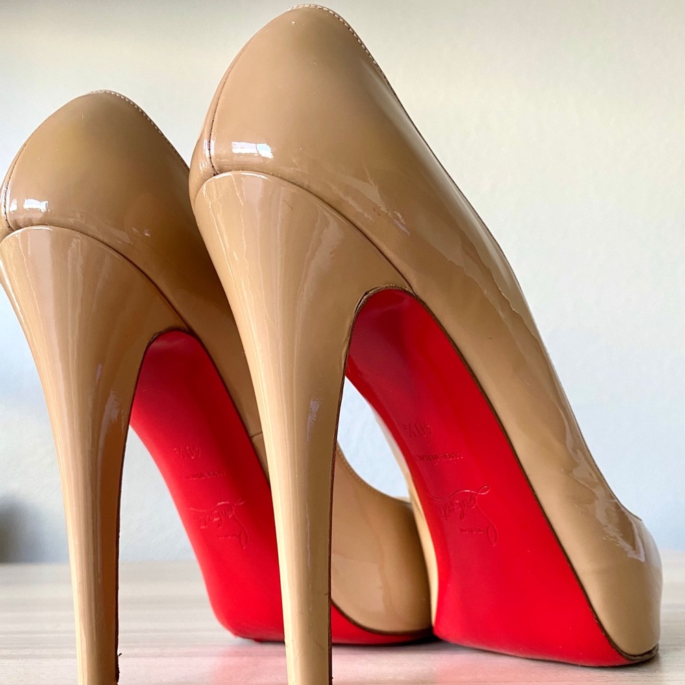 Very Privé Black Open Toe Heels